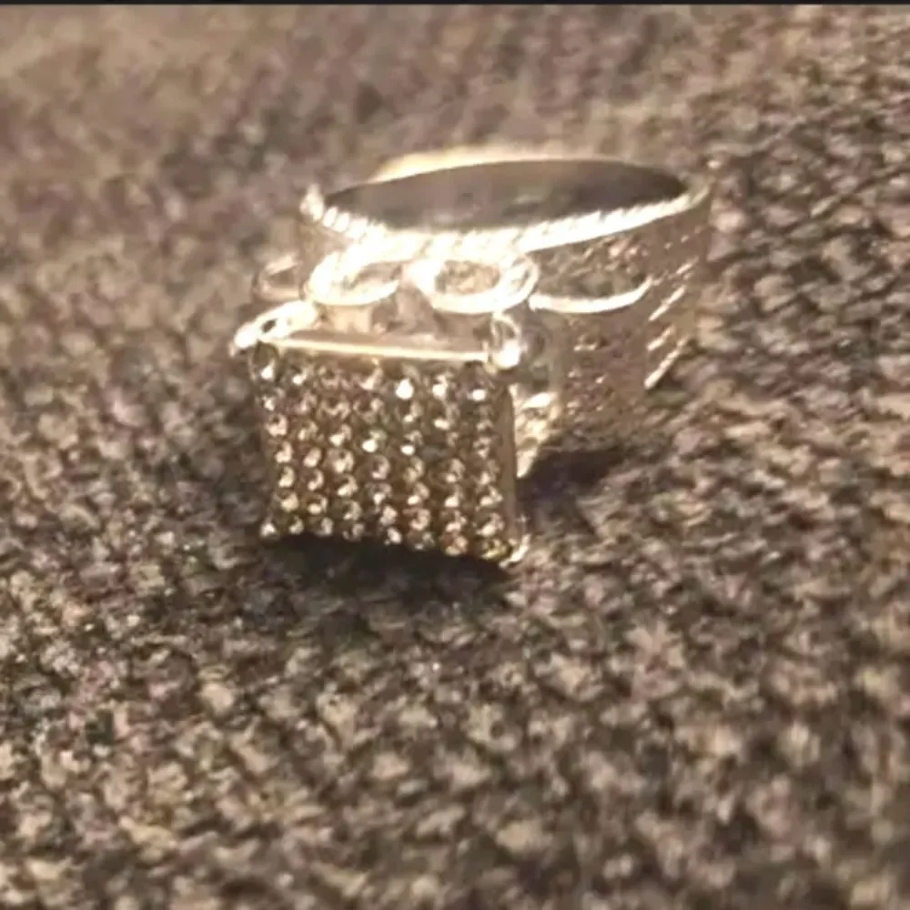 Unisex diamond Wedding ring sz 9